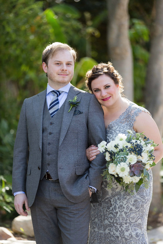 San Diego Safari Park Wedding, White wedding flowers, Green and White Floral arrangements