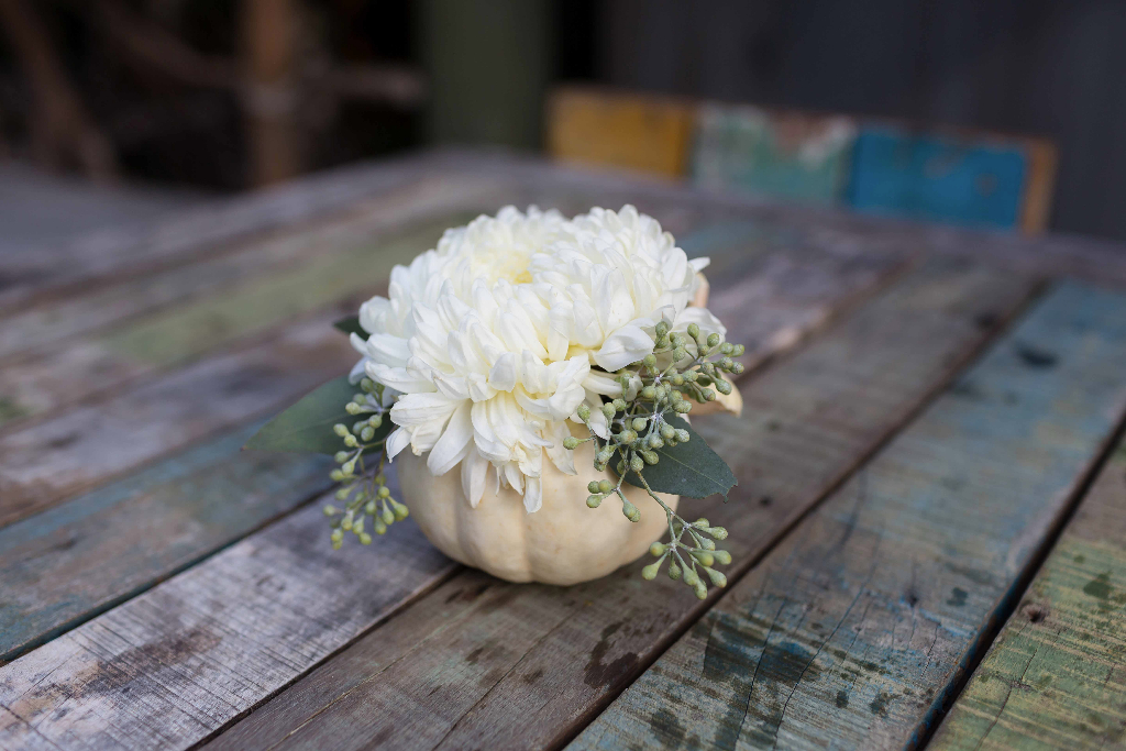 San Diego Safari Park Wedding, White wedding flowers, Green and White Floral arrangements